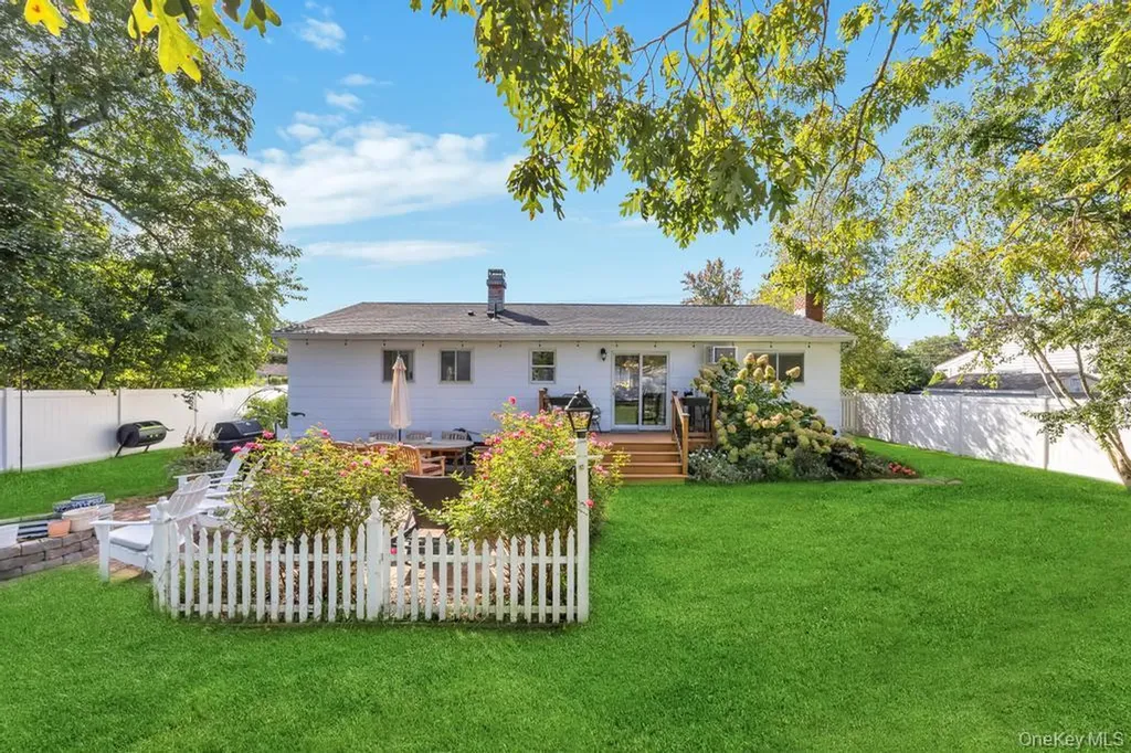 113 Ithaca Street Bay Shore NY 11706