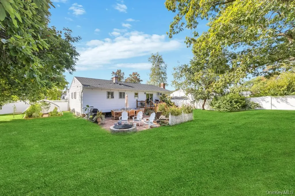 113 Ithaca Street Bay Shore NY 11706