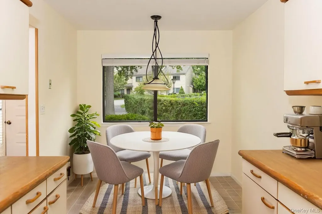 1001 Hunters Run Dobbs Ferry NY 10522