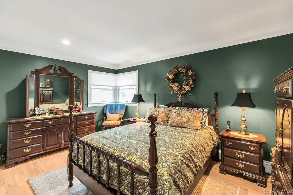 12 Whitebirch Lane Commack NY 11725