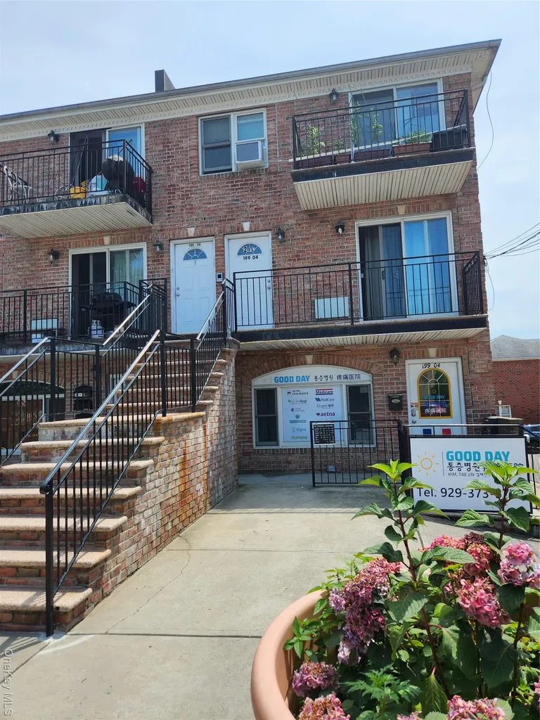 199-04 47 Avenue Flushing NY 11358