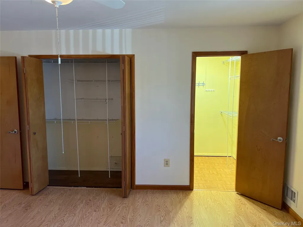 10 Squires Gate Poughkeepsie NY 12603