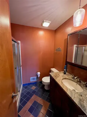 10 Squires Gate Poughkeepsie NY 12603