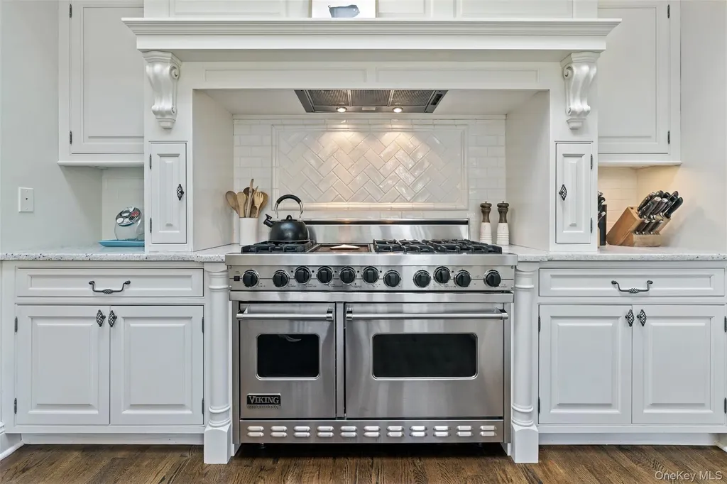 12 Bishop Park Road Pound Ridge NY 10576