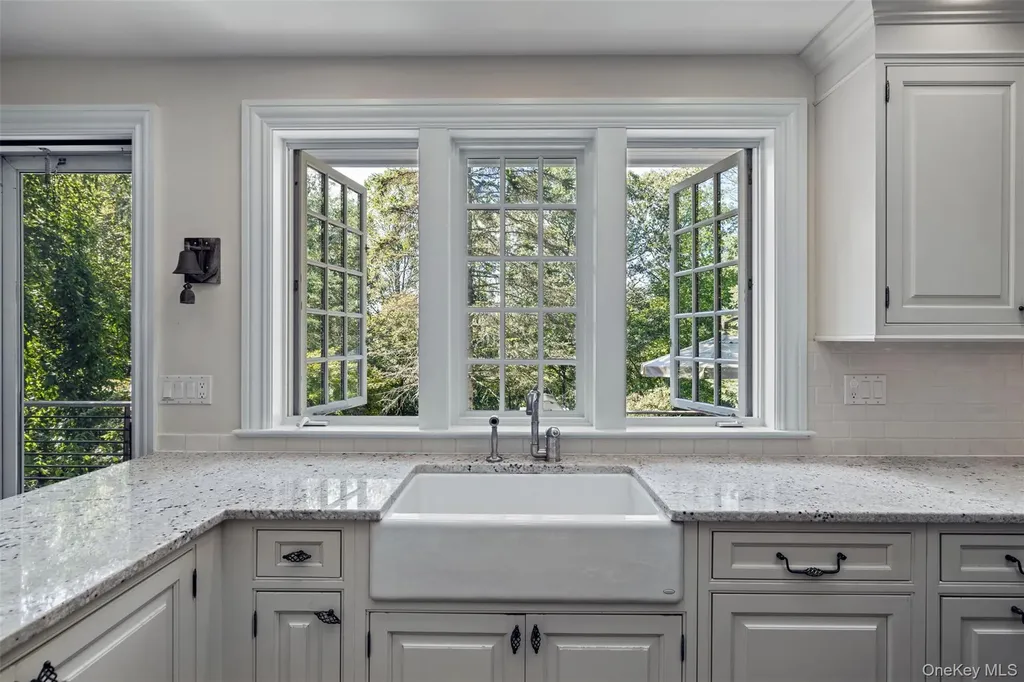 12 Bishop Park Road Pound Ridge NY 10576
