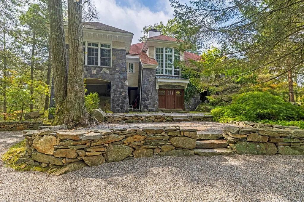 12 Bishop Park Road Pound Ridge NY 10576