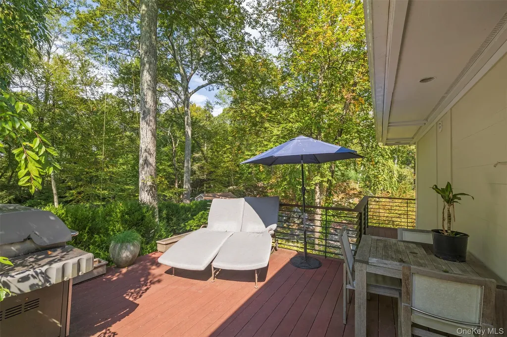 12 Bishop Park Road Pound Ridge NY 10576