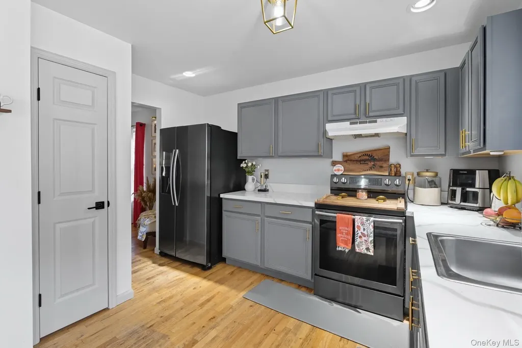42 Biltmore Drive Mastic Beach NY 11951