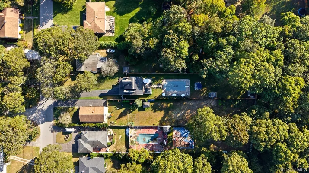 42 Biltmore Drive Mastic Beach NY 11951