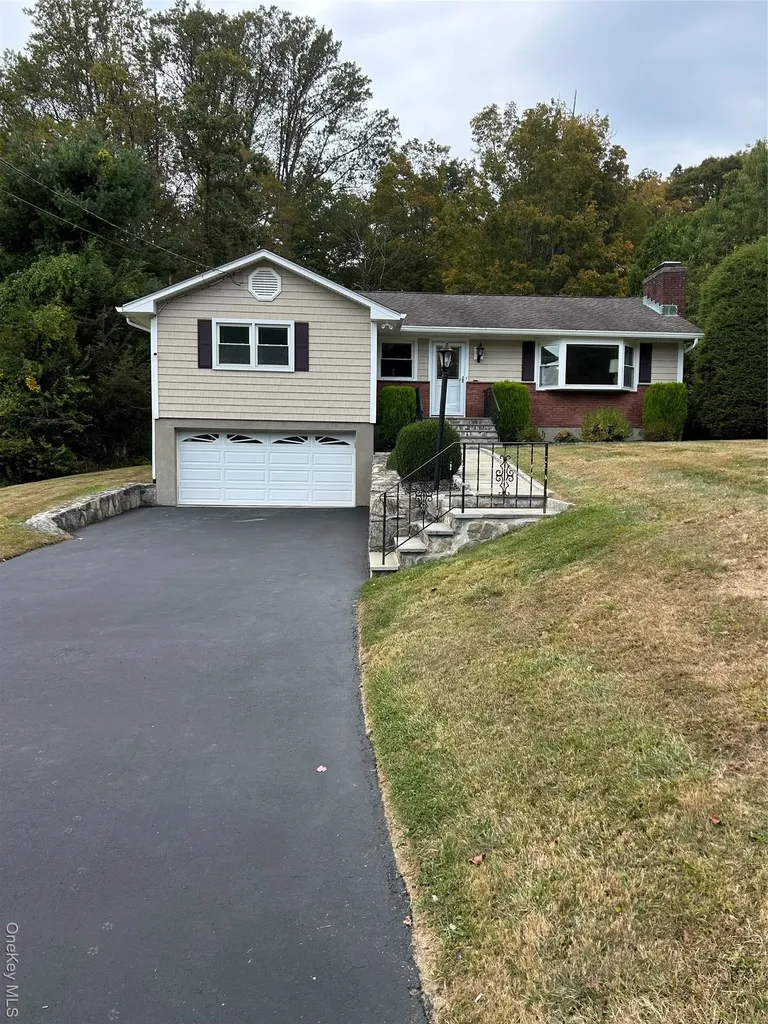 107 Chestnut Ridge Road Mahopac NY 10541