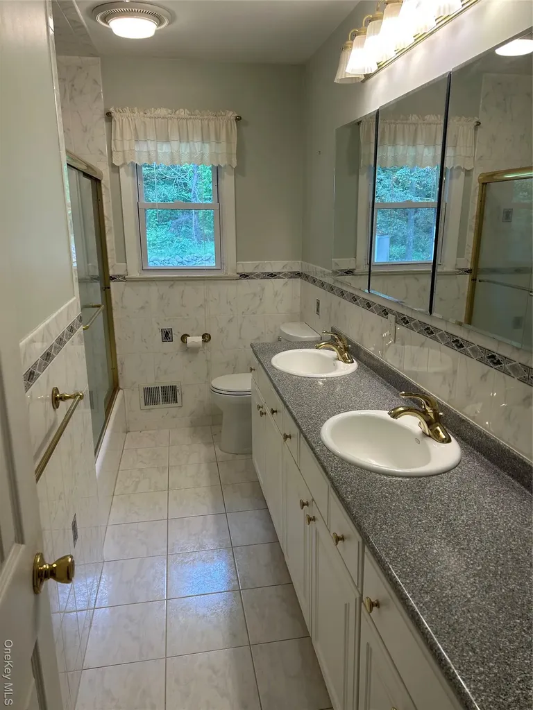 107 Chestnut Ridge Road Mahopac NY 10541