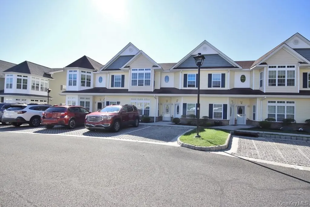 505 Egrets Landing Carmel NY 10512
