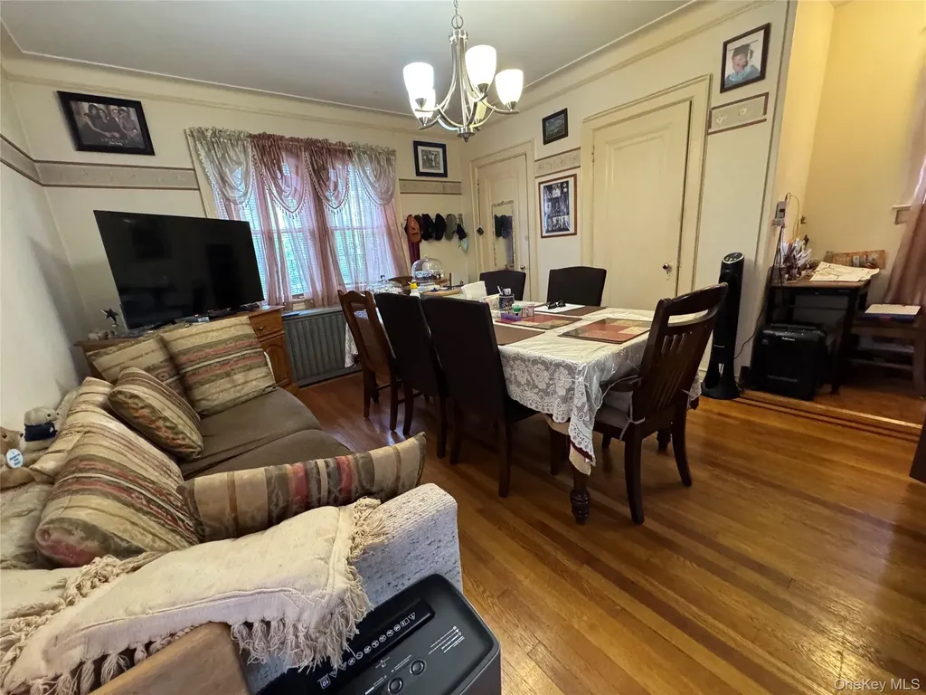 2181 Strang Avenue Bronx NY 10466