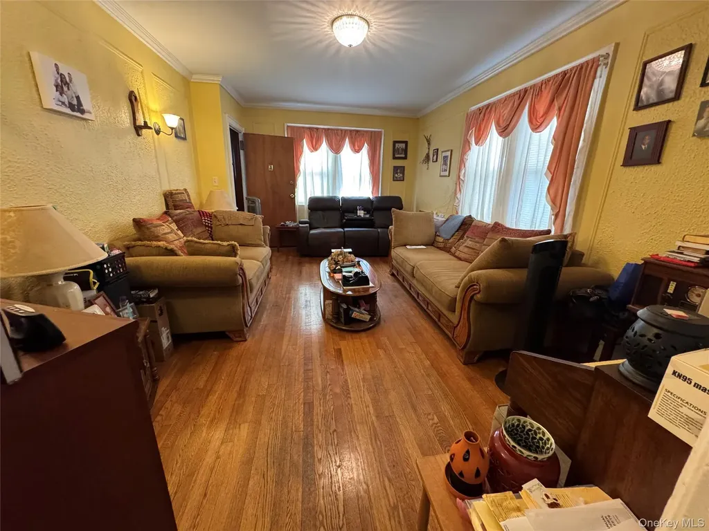 2181 Strang Avenue Bronx NY 10466