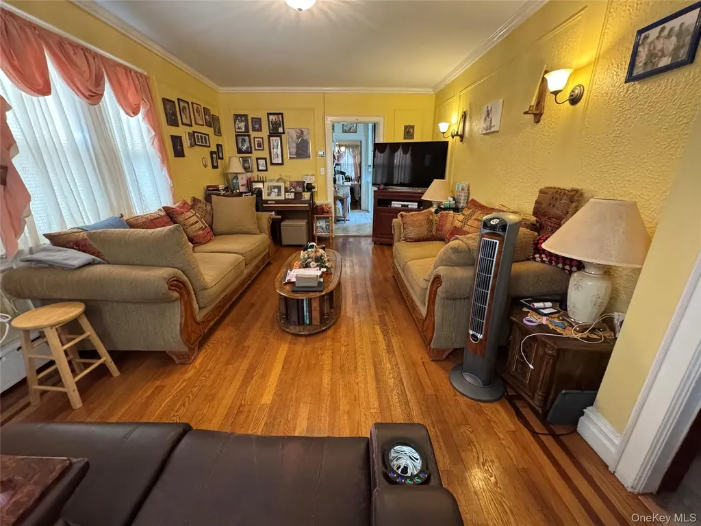 2181 Strang Avenue Bronx NY 10466