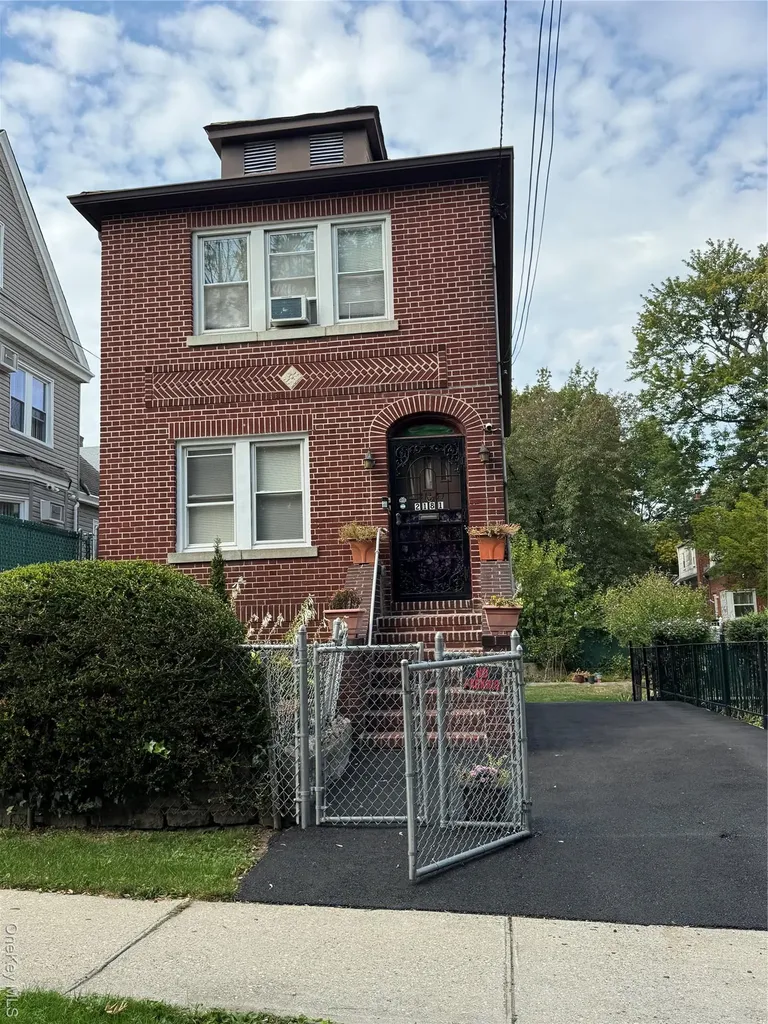 2181 Strang Avenue Bronx NY 10466
