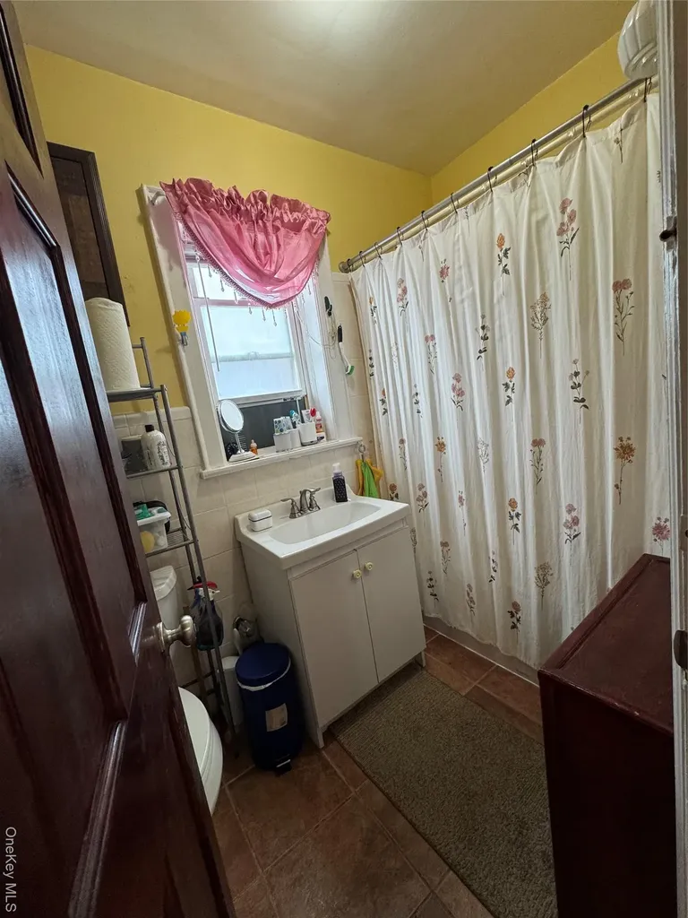 2181 Strang Avenue Bronx NY 10466