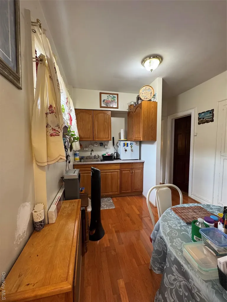 2181 Strang Avenue Bronx NY 10466