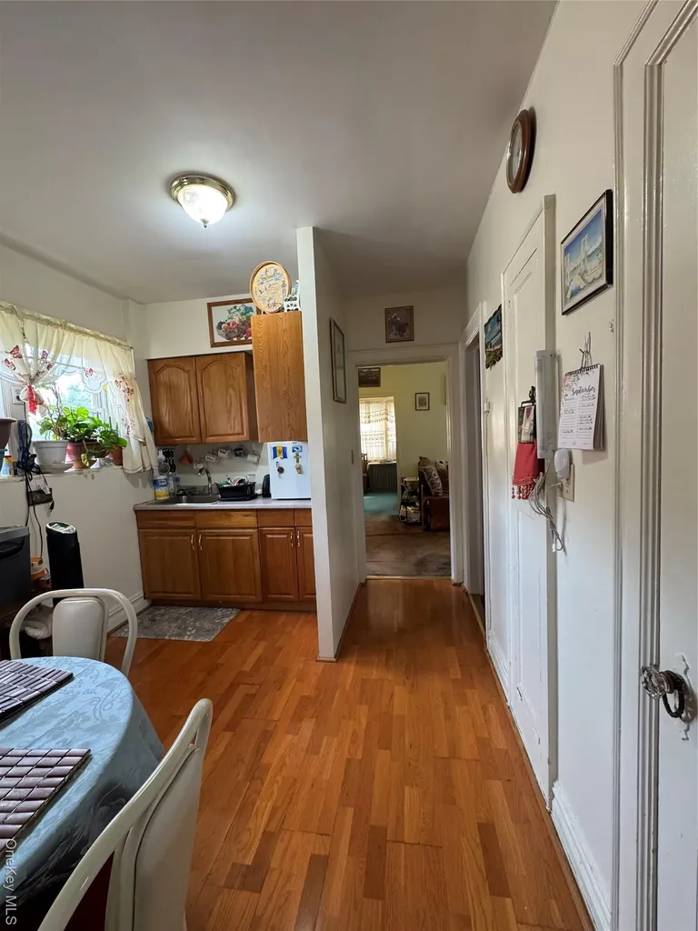 2181 Strang Avenue Bronx NY 10466