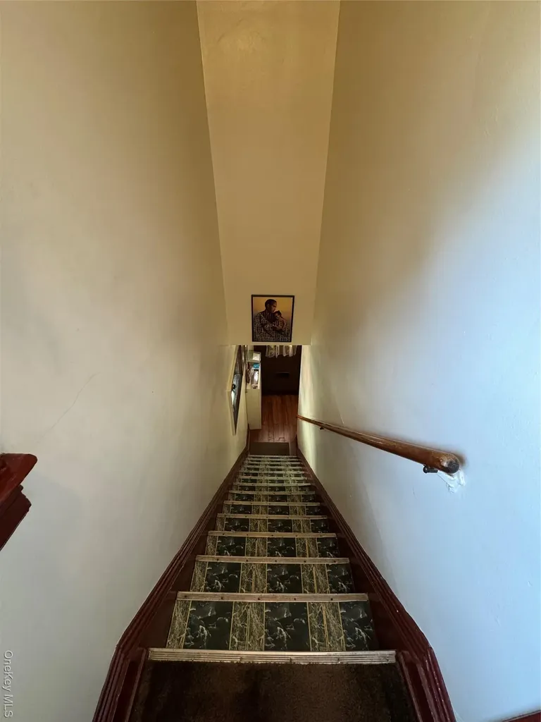 2181 Strang Avenue Bronx NY 10466
