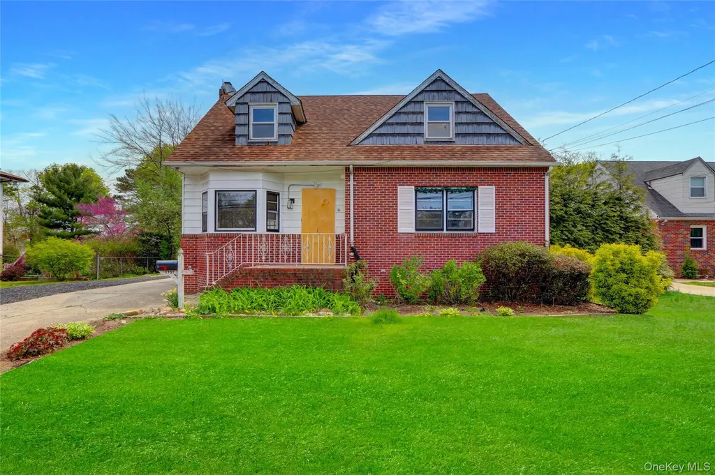 1707 N Gardiner Drive Bay Shore NY 11706