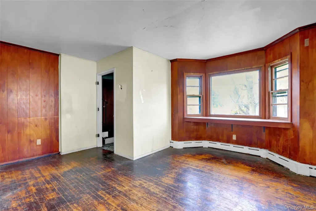1707 N Gardiner Drive Bay Shore NY 11706