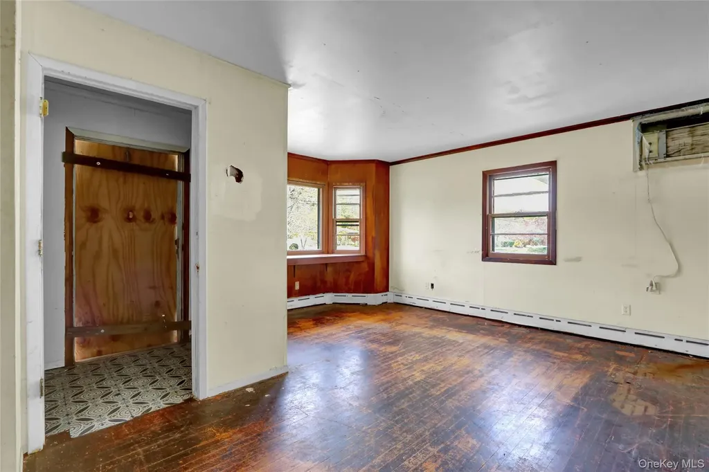 1707 N Gardiner Drive Bay Shore NY 11706