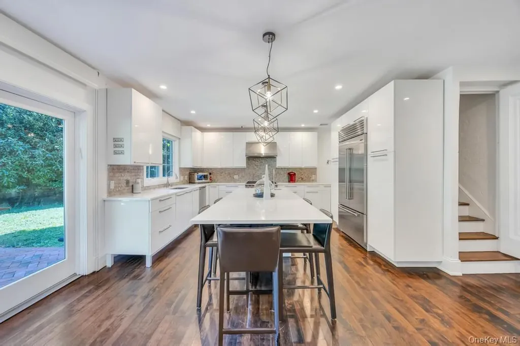 65 Clover Drive Great Neck NY 11021
