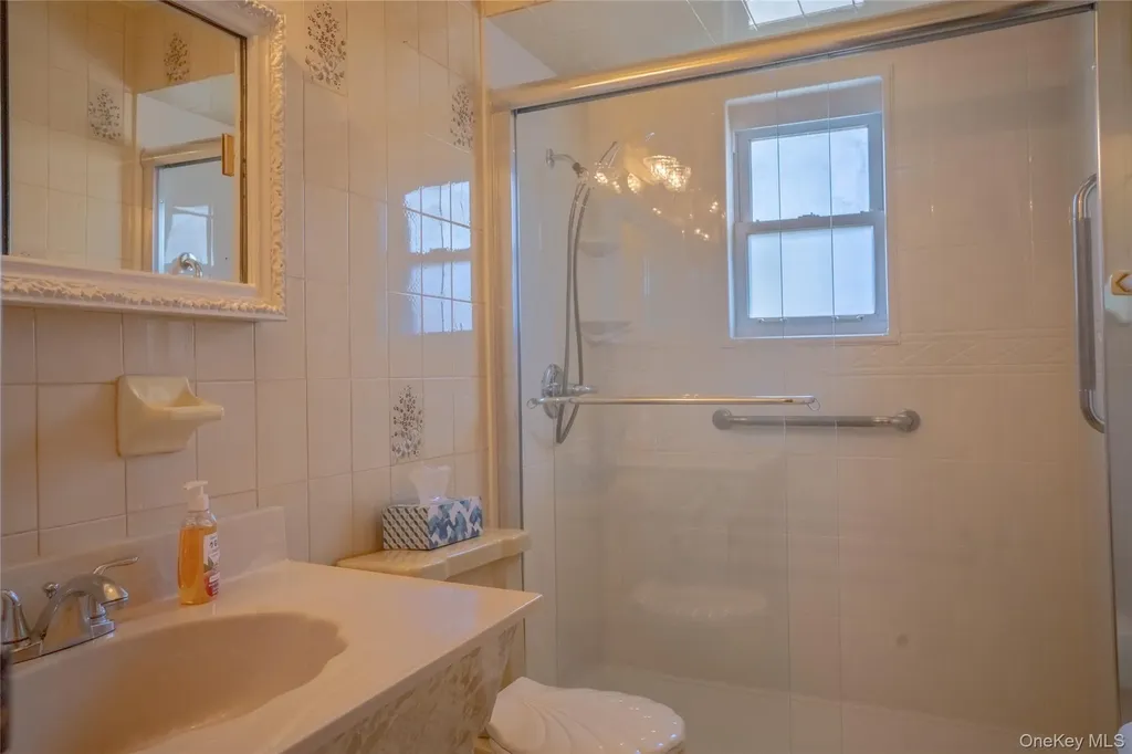 1109 Jefferson Place Baldwin NY 11510