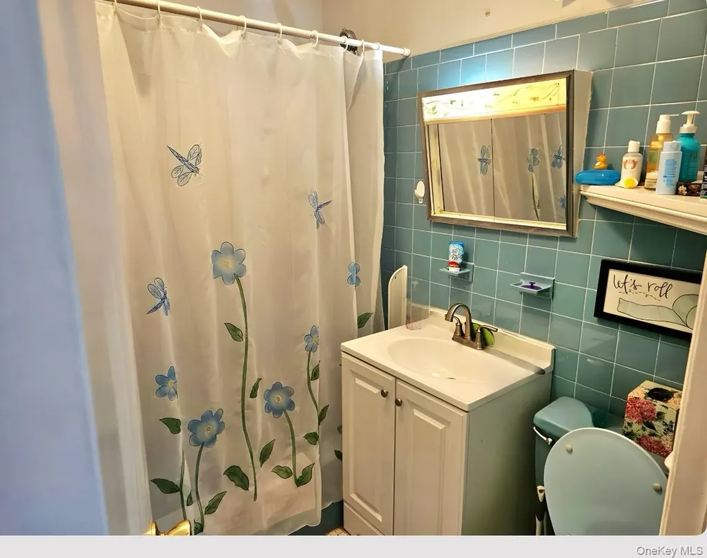 5738 63rd Street Maspeth NY 11378