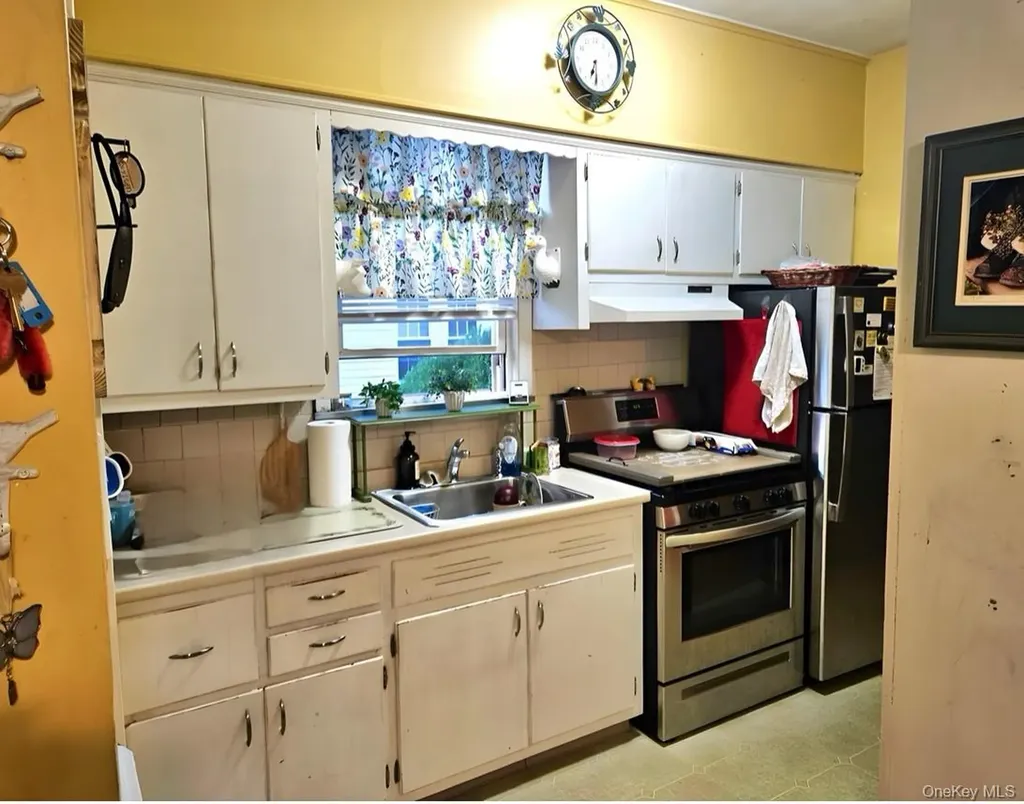 5738 63rd Street Maspeth NY 11378
