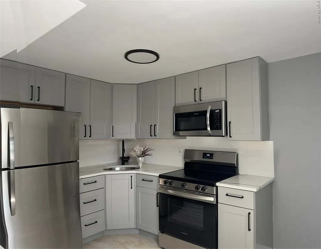 9 Juniper Place Amityville NY 11701