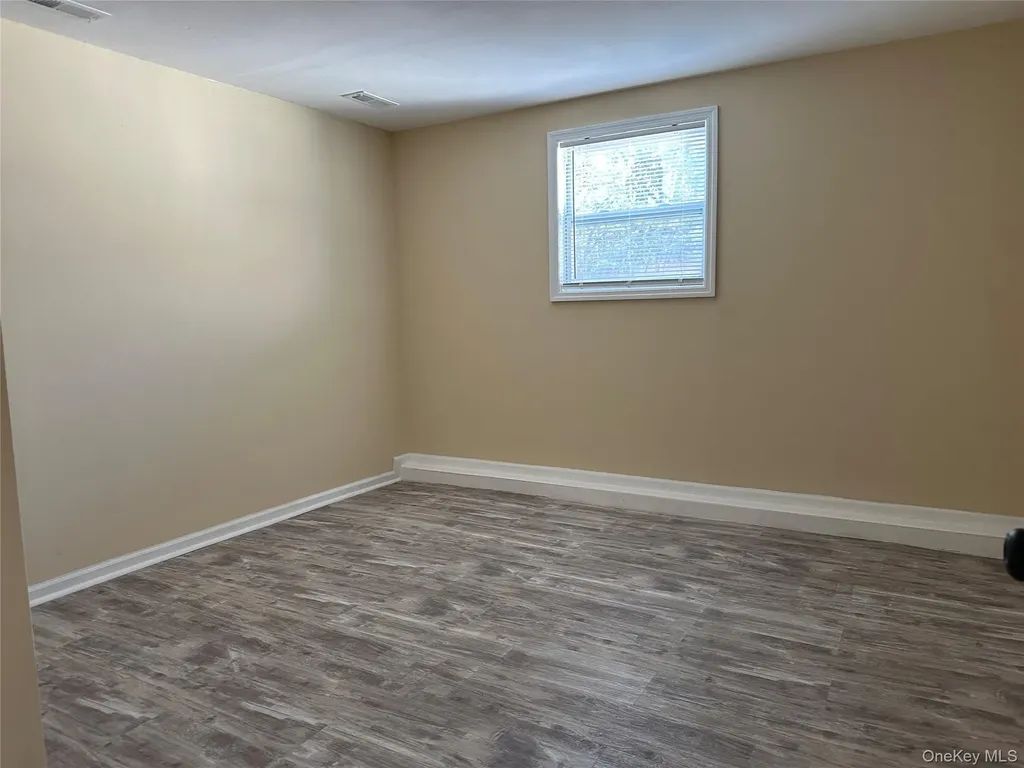 9 Juniper Place Amityville NY 11701
