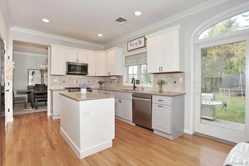 97 E Park Avenue Pearl River NY 10965