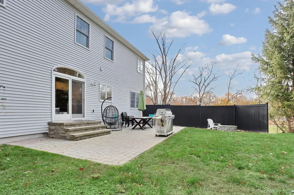 97 E Park Avenue Pearl River NY 10965