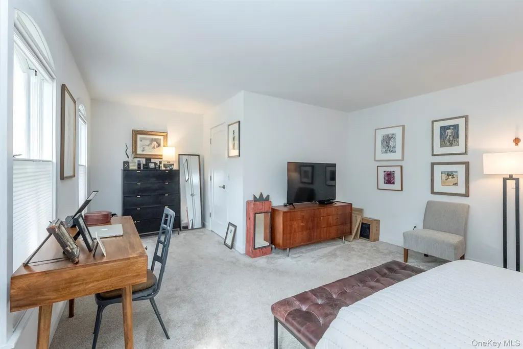 64 Broadway Kingston NY 12401