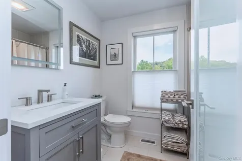 64 Broadway Kingston NY 12401