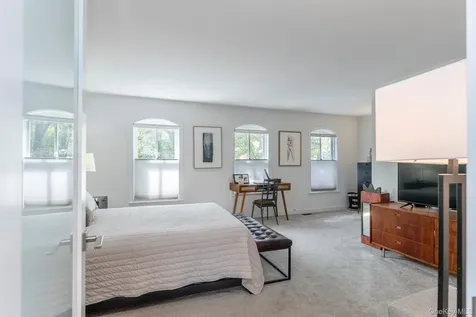 64 Broadway Kingston NY 12401