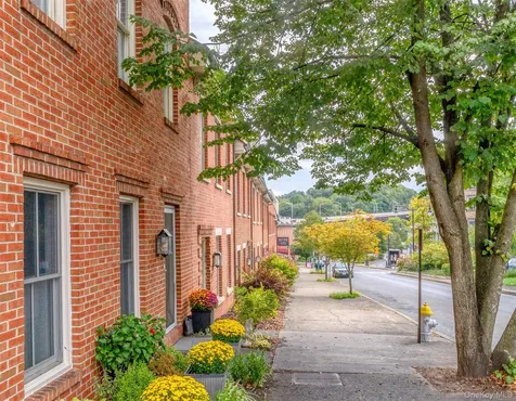 64 Broadway Kingston NY 12401