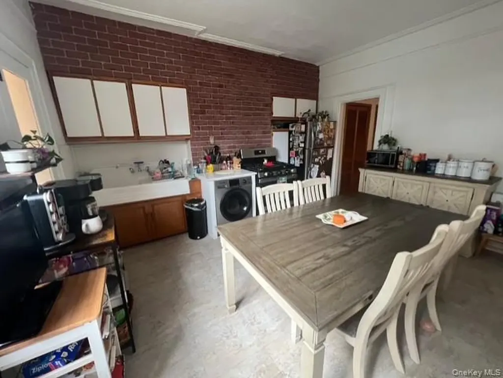 80 N 8th Street Brooklyn NY 11249