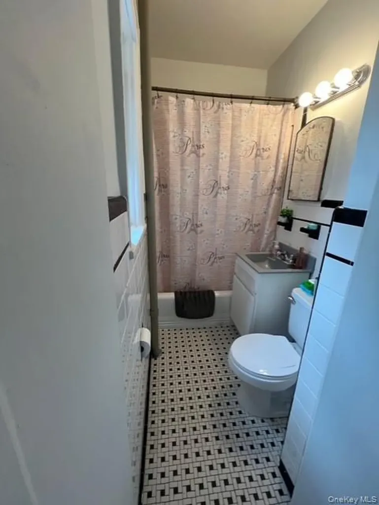 80 N 8th Street Brooklyn NY 11249