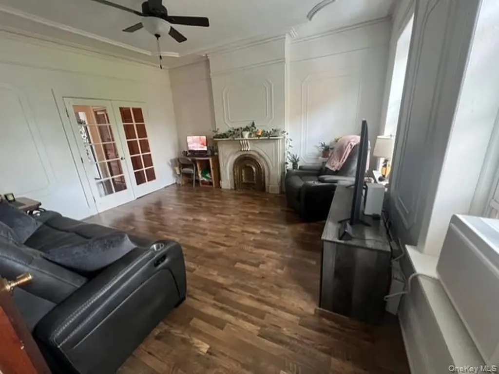 80 N 8th Street Brooklyn NY 11249