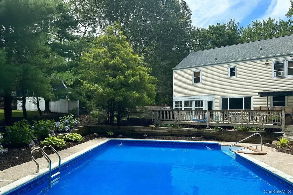 3 Pheasant Run Wading River NY 11792