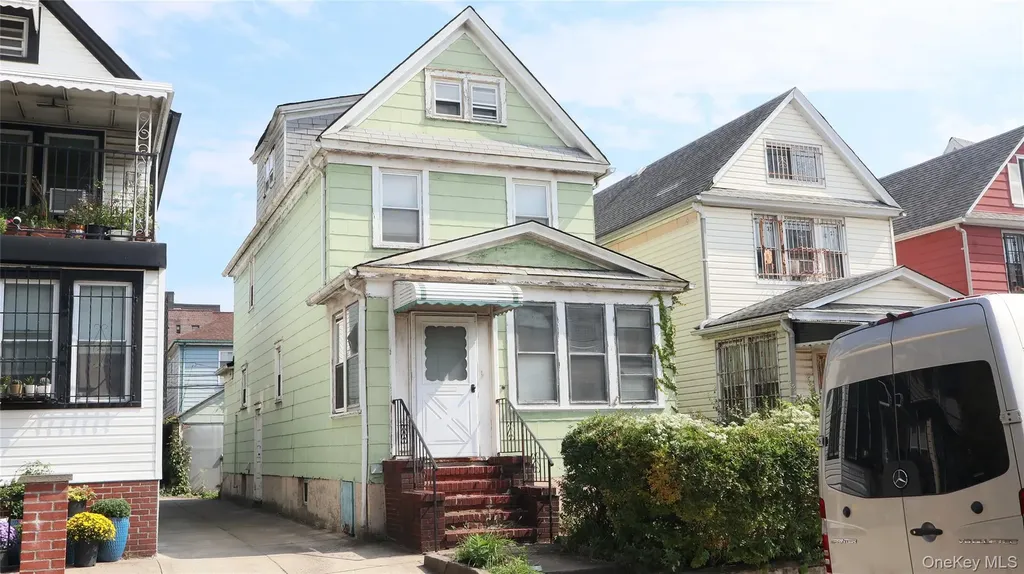 4249 78th Street Elmhurst NY 11373