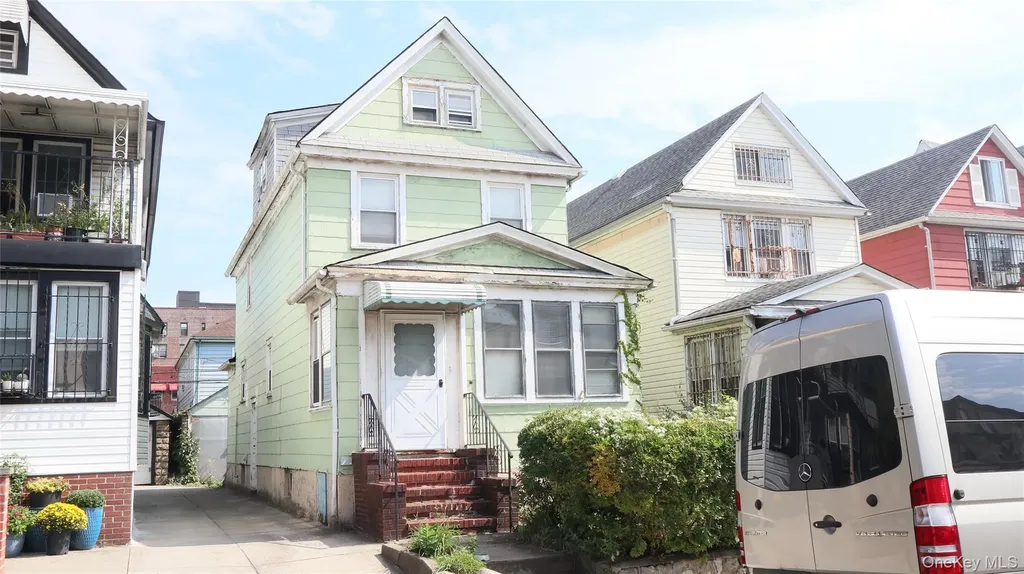 4249 78th Street Elmhurst NY 11373