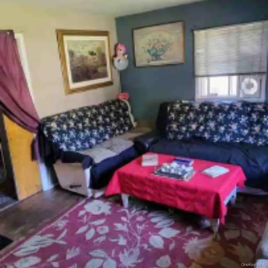 169 Northside Road Wading River NY 11792