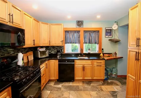 610 Emerson Avenue Baldwin NY 11510