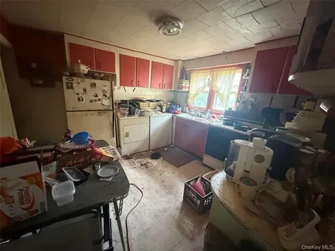 18 Pettit Avenue Kingston NY 12401