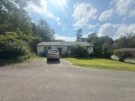 18 Pettit Avenue Kingston NY 12401