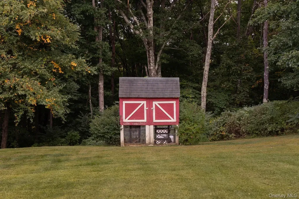 46 Brothers Road Ancram NY 12502